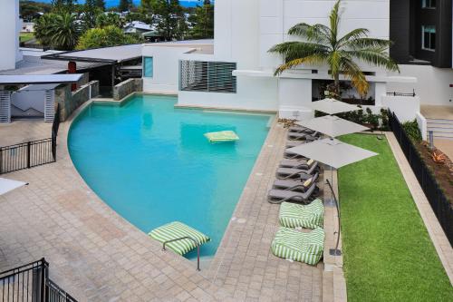 Πισίνα στο ή κοντά στο Element on Coolum Beachfront Sunshine Coast