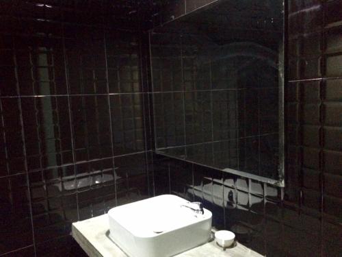 Bilik mandi di Excel Hotel Bangkok former Sri Krungthep Hotel