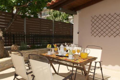 Domenica Apts I