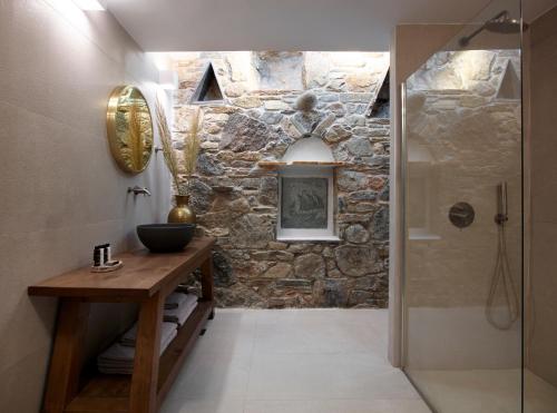 Ett badrum på Leonis Summer Houses