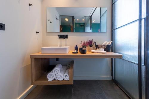 Hidesign Athens Acropolis Panorama Suite