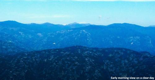 Γενική θέα στο βουνό ή θέα στο βουνό από  αυτό το δωμάτιο σε οικογενειακή κατοικία