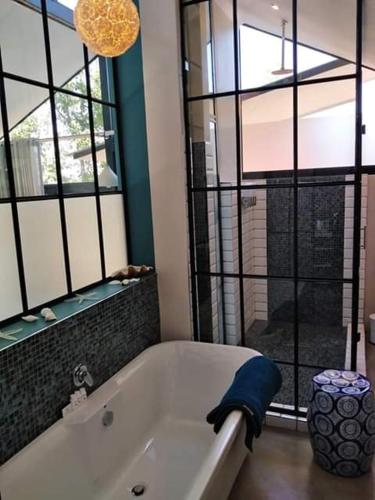 Ein Badezimmer in der Unterkunft Bramasole Boutique Hotel