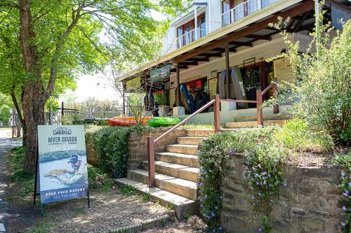 Taman di luar 56B Gowrie Village