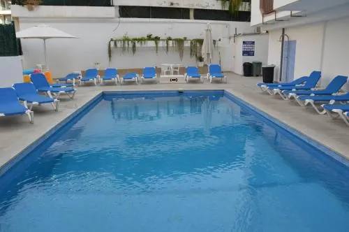 Apts ARA with pool photo 5