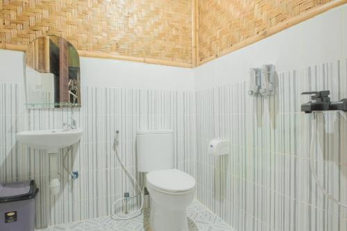 Koupelna v ubytování pondok bamboo villa