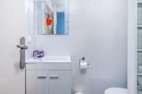 A bathroom at 053 La Mata Dunes - Alicante Real Estate