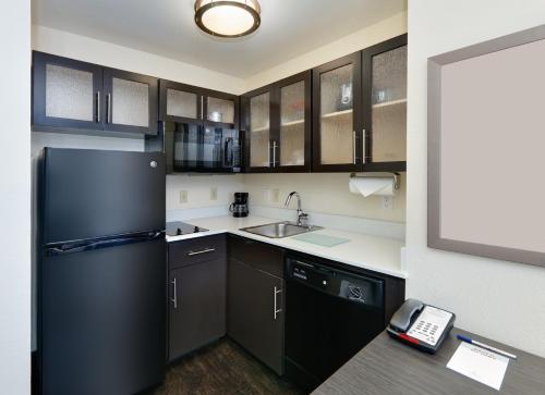 Candlewood Suites Dallas Market Center-Love Field, an IHG Hotel Image