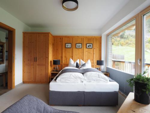 A bed or beds in a room at Ferienwohnung Widkal