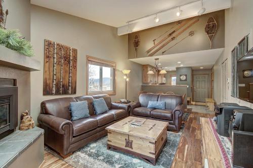 315 Woodbridge Condo – Photos 3