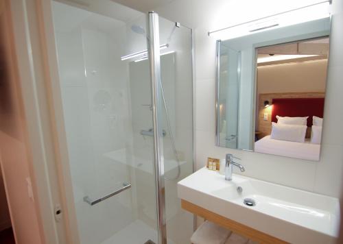 Hôtel Montaigne tesisinde bir banyo