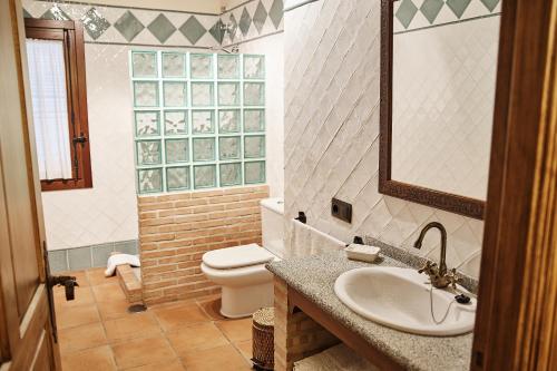 Et badeværelse på Casa Rural El Cantueso