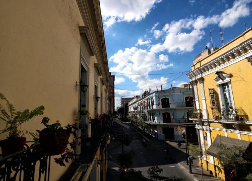 a view of a city street with buildings at Hostel Hospedarte Centro in Guadalajara