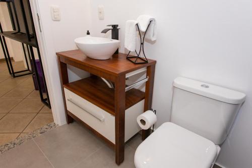 Bilik mandi di Hotel Vila Germânica