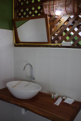 Ett badrum på Kham Ecolodge