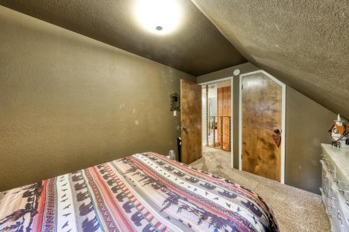 a bedroom with a bed in a room at The Limit in Dora Belle
