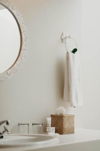 Un baño de The Robberg Beach Lodge - Lion Roars Hotels & Lodges