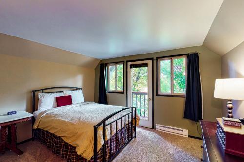 Photo de la galerie de l'établissement Ridge View Retreat - 3 Bed 2 Bath Vacation home in Lake Wenatchee, à Leavenworth