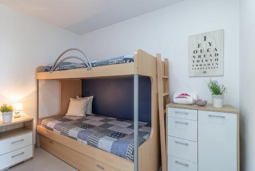 Apart-rent Apartamento Port Grec 0175 vista al canal y al mar