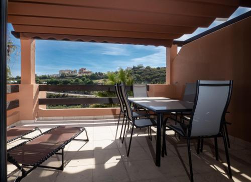 Un balcón o terraza de 2297 Superb 2 bedrooms with seaview