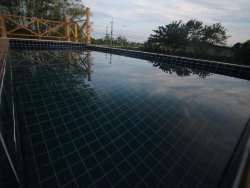 Bazén v ubytování Maekarn Pool Villa nebo v jeho okolí