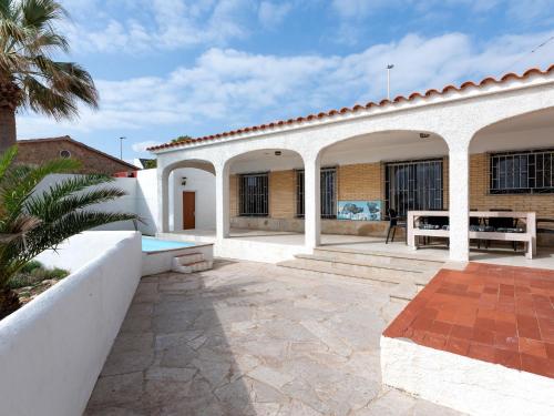 Fotografia z galérie ubytovania Villa in Vinaròs with Sea Views & Pool v destinácii Vinarós