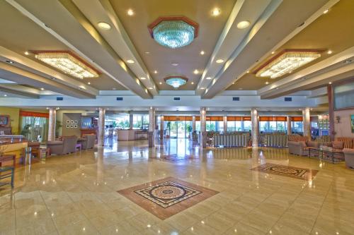 Φωτογραφία από το άλμπουμ του Sovereign Beach Hotel στην Καρδάμαινα