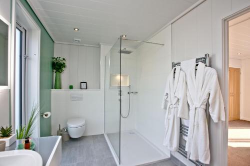 Ванна кімната в Combe Hay, Strawberryfield Park, Cheddar