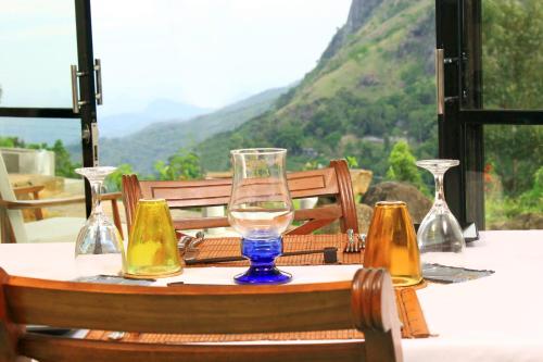 Ein allgemeiner Bergblick oder ein Berglick von des Hotels aus