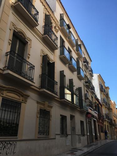 Modern studio flat close to Plaza Merced
