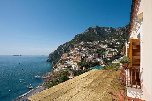 Kuvagallerian kuva majoituspaikasta Albergo California, joka sijaitsee Positanossa