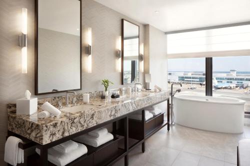 Gallery image of Grand Hyatt at SFO in Millbrae