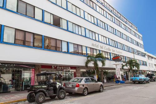 El edificio en el que está el hotel
