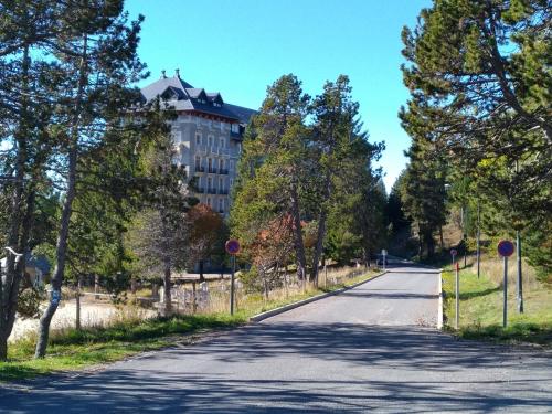 Galería fotográfica de Studio à font romeu grand hôtel en Font Romeu Odeillo Via