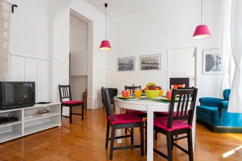 Downtown Augusta Apartment