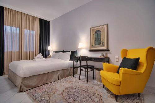 Posteľ alebo postele v izbe v ubytovaní ALL SEASONS Luxury Suites1