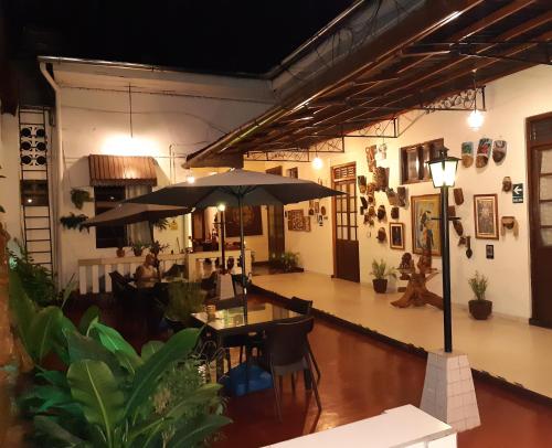 ห้องอาหารหรือที่รับประทานอาหารของ Hotel La Casona Iquitos