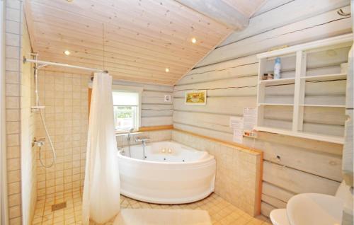 Bøtø ByにあるStunning Home In Vggerlse With 4 Bedrooms, Sauna And Wifiのギャラリーの写真