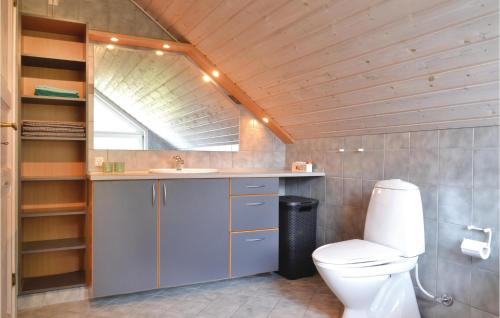 Koupelna v ubytování 3 Bedroom Nice Home In Hvide Sande