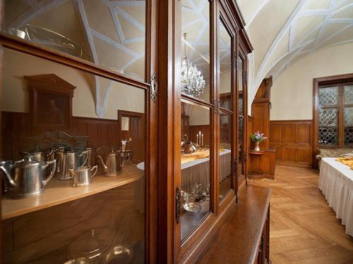 Fotografie z fotogalerie ubytování EA Zamecky Hotel Hruba Skala v Hrubé Skále