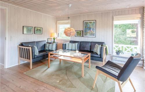 Fotografie z fotogalerie ubytování Three-Bedroom Holiday Home In Asperup v destinaci Asperup