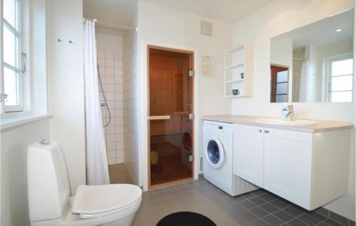 Ένα μπάνιο στο 3 Bedroom Nice Home In Nysted