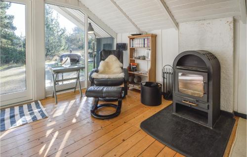 Χώρος καθιστικού στο Two-Bedroom Holiday Home In Blavand