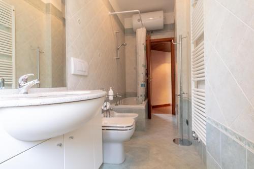 A bathroom at Monte Cervino apartment AS4