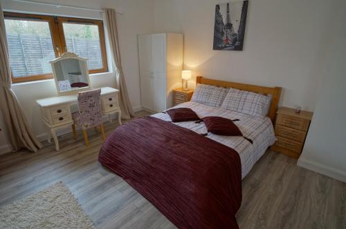 Postel nebo postele na pokoji v ubytování A Beautiful countryside apartment on killarney Road