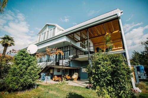 Gallery image of Chateau Dzveli Gavazi in Akhalsopʼeli