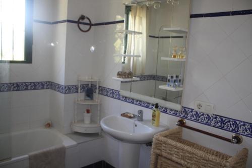 Vonios kambarys apgyvendinimo įstaigoje EL SITIO DE SU RECREO