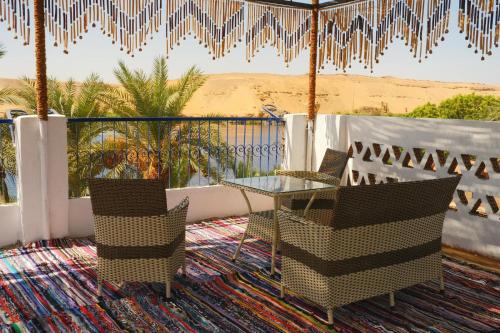 Un lugar para sentarse en Basmatic Nubian Guest House