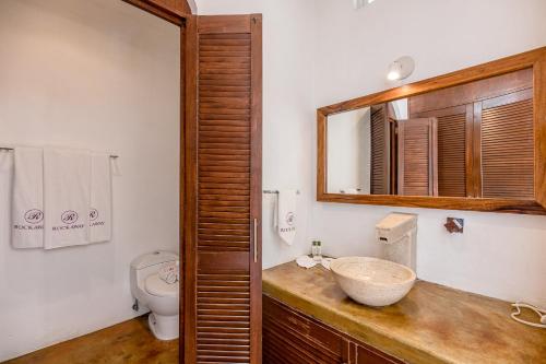 Ванная комната в Hotel Rockaway