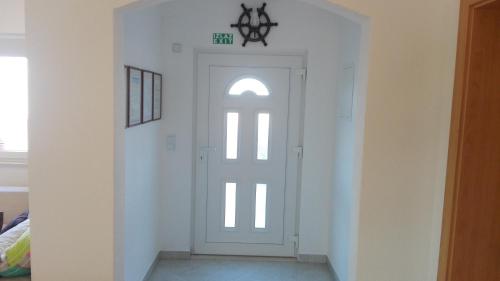 Gallery image of Apartments Marko Sutivan Insel Brać in Sutivan